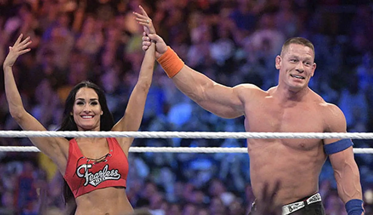 Sumber pun mengatakan, telah melamar Nikki Bella, John Cena pun kini memiliki rencana untuk menikah dan mempunyai anak. Meskipun belum diketahui tempat dan waktu pernikahan itu akan berlangsung. (doc.hollywoodlife.com)