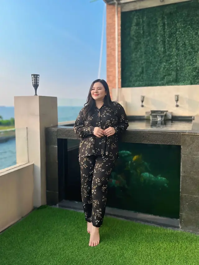 Dijuluki Ratu FTV, 7 Potret Terbaru Eriska Rein yang Sudah Jarang Muncul di Layar Kaca  (instagram/eriskarein).