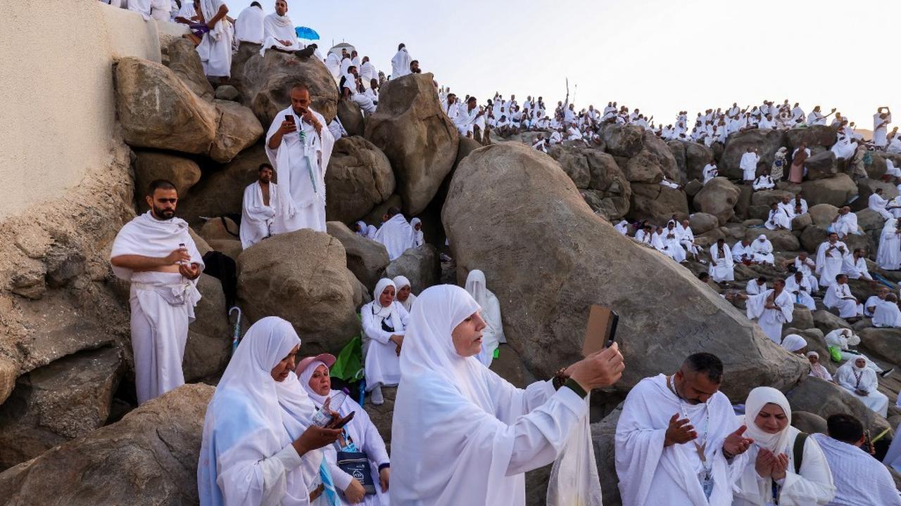 Jutaan jemaah haji mulai padati Jabal Rahmah