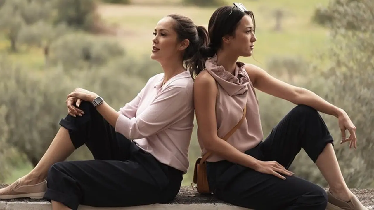 7 Momen Akrab Cathy Sharon dan Julie Estelle, Sibling Goals Banget