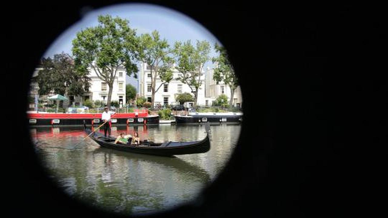Jalan-jalan ke kota romantis Venesia