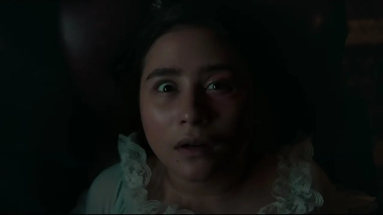 Prilly Latuconsina di salah satu adegan film Danur 3: Sunyaruri. (MD Pictures)