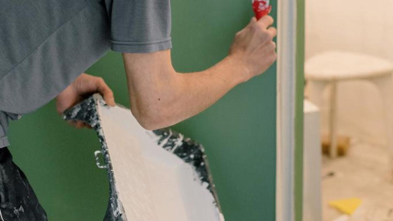 6 Cara Mudah Mengecat Tembok Rumah bagi Pemula