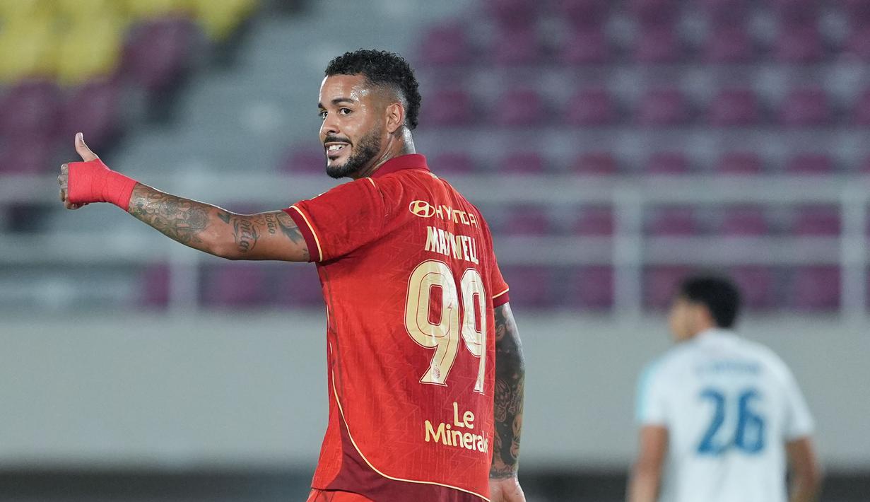 Pemain Persija Jakarta, Maxwell Souza, mencetak hattrick saat Persija menaklukkan PSBS Biak dalam lanjutan pekan ke-11 BRI Super League di Stadion Manahan, Solo, Jumat (31/10/2025). (Dok. Persija)
