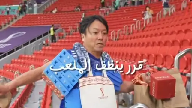 Aksi Suporter Jepang Bersihkan Sampah di Stadion Qatar, Curi Perhatian