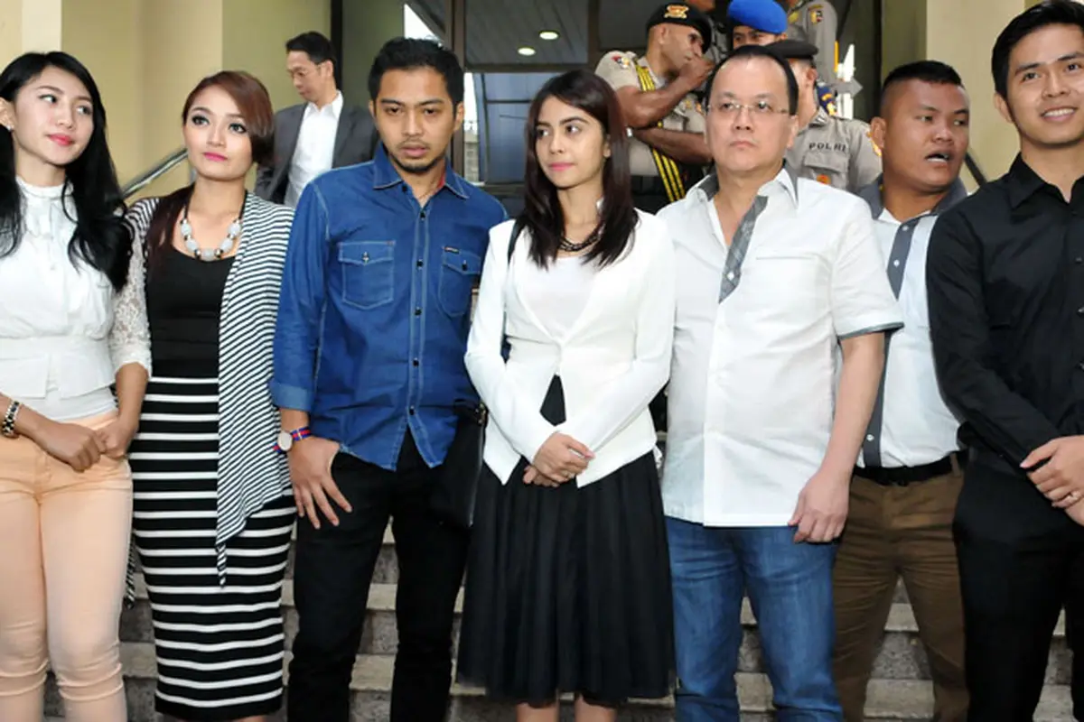Ngadu ke Kapolri, Belasan Artis Rela Jalan Kaki