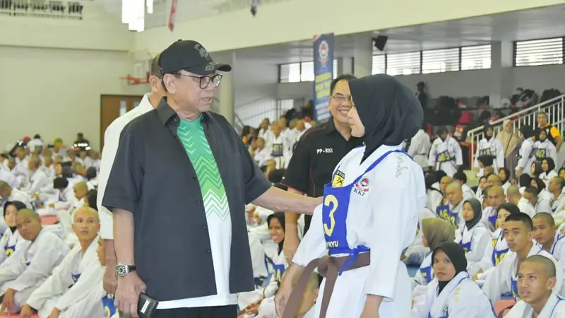 Ketua Dewan Pembina Kushin Ryu M Karate-Do Indonesia (KKI) Oesman Sapta Odang atau Oso berharap, peserta ujian kelak bisa berprestasi dalam seni bela diri karate.