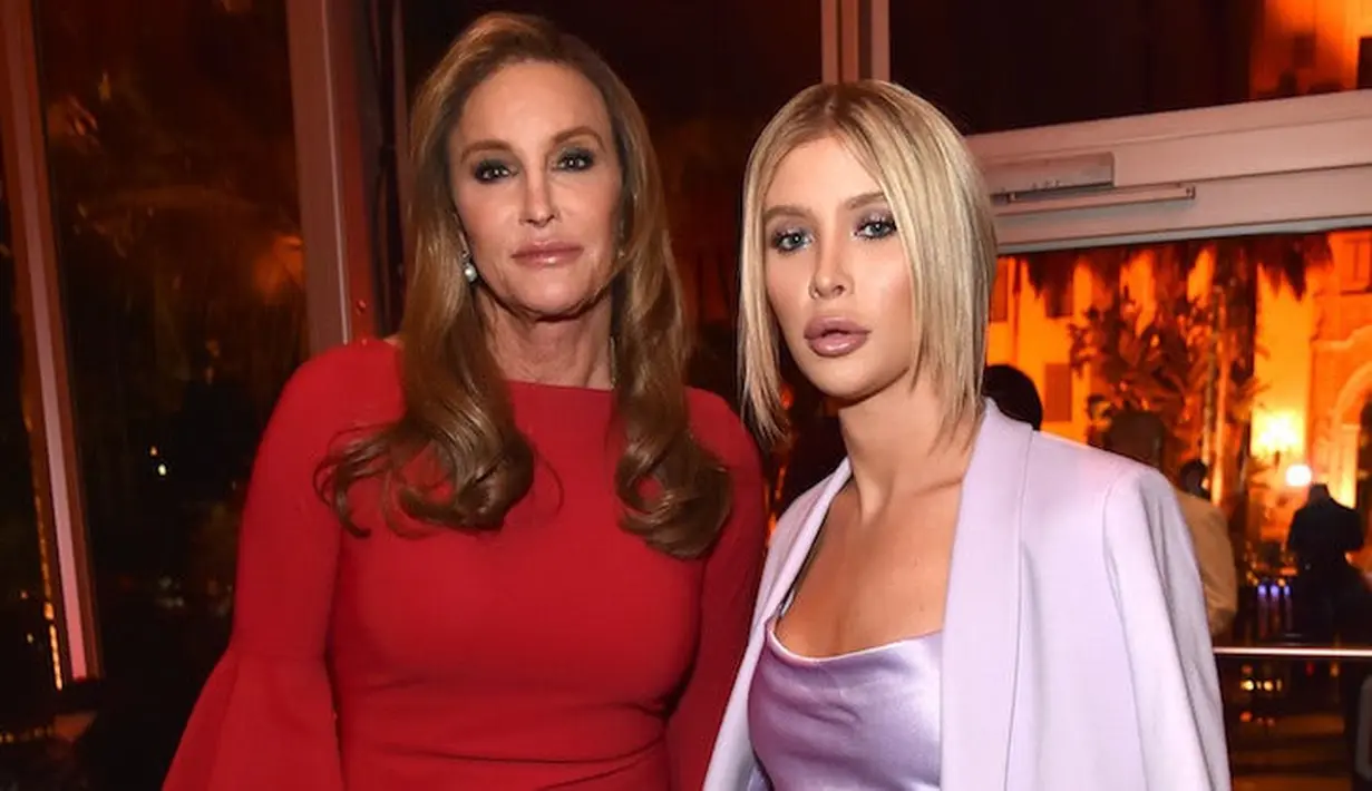 Sementara Sophia lah orang yang hadir untuk membantunya kembali bangkit. (ifeandstylemag.com)