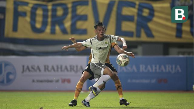 Pemain Persib Bandung Henhen Herdiana