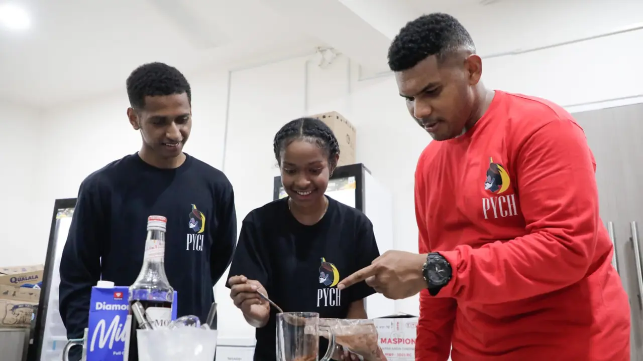 Papua Youth Creative Hub (PYCH) memiliki cafe yang menjual berbagai makanan dan minuman, termasuk di antaranya menu khas Papua (Istimewa)