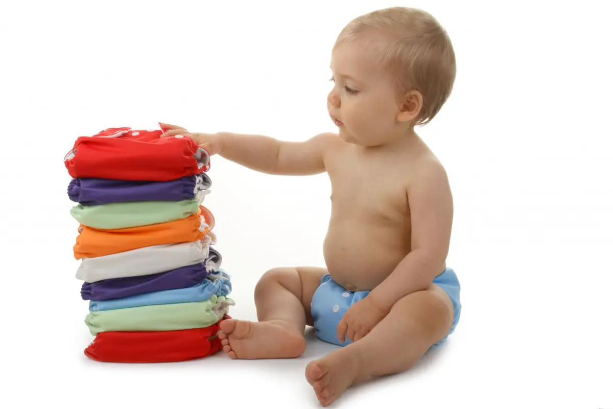 4 Hal yang Perlu Ibu Perhatikan Sebelum Beli Pakaian Bayi