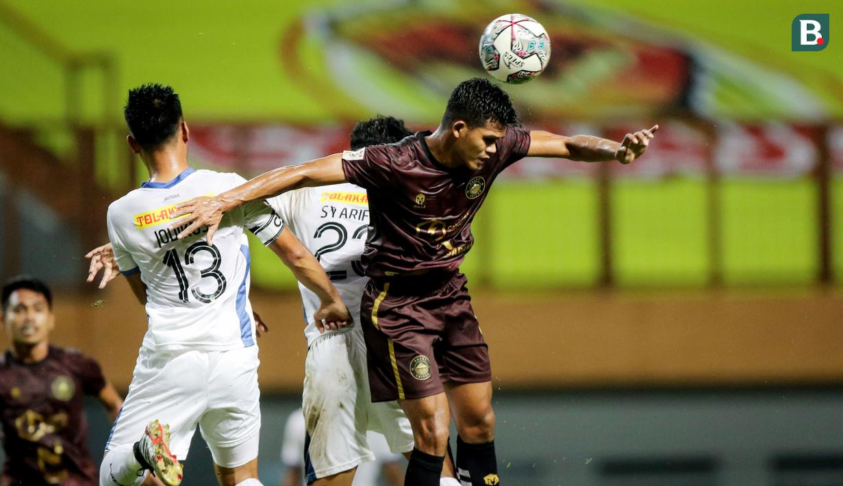 Pada pertandingan ini, satu-satunya gol yang diciptakan oleh PSIM Yogyakarta lahir pada menit ke-76 dari sundulan Syarif Wijianto, yang memanfaatkan umpan sepak pojok dari Benny Wahyudi (Bola.com/Bagaskara Lazuardi)