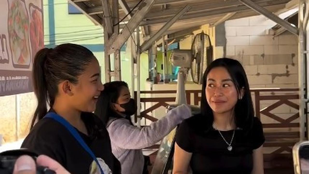 Buka Warung Makanan Sunda, Begini 7 Gaya Eriska Nakesya Istri Young Lex saat Jualan Layani Pembeli