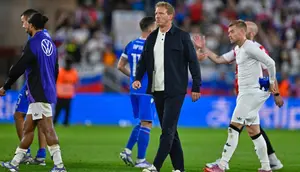 Oliver Kahn Peringatkan Julian Nagelsmann agar Hati-hati dengan Pinangan MU