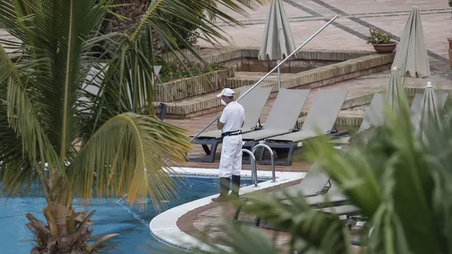 Aktivitas Tamu Hotel Spanyol yang Dikarantina Akibat COVID-19