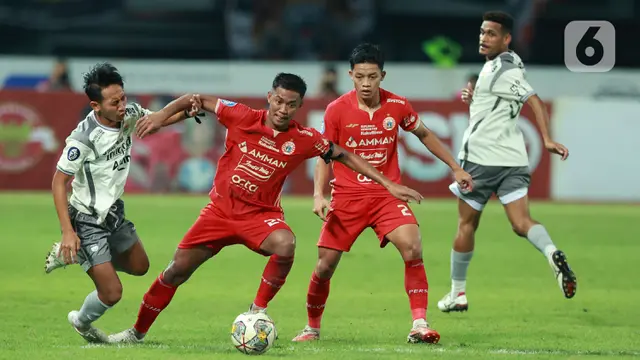 Riko Simanjuntak dan Krmencik Cetak Gol, Persija Jakarta Bungkam Persib Bandung