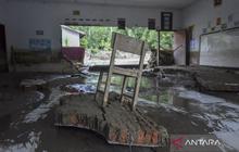 Pemerintah Gelontorkan Bantuan Darurat Sekolah Pasca Banjir dan Longsor di Sumatra