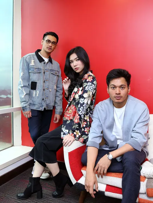 Afgan menambahkan, bahwa singlenya sengaja dengan menggunakan bahasa Inggris. Meski sempat dirubah dengan bahasa Indonesia, tapi jadi terdengarnya aneh. (Daniel Kampua/Bintang.com)