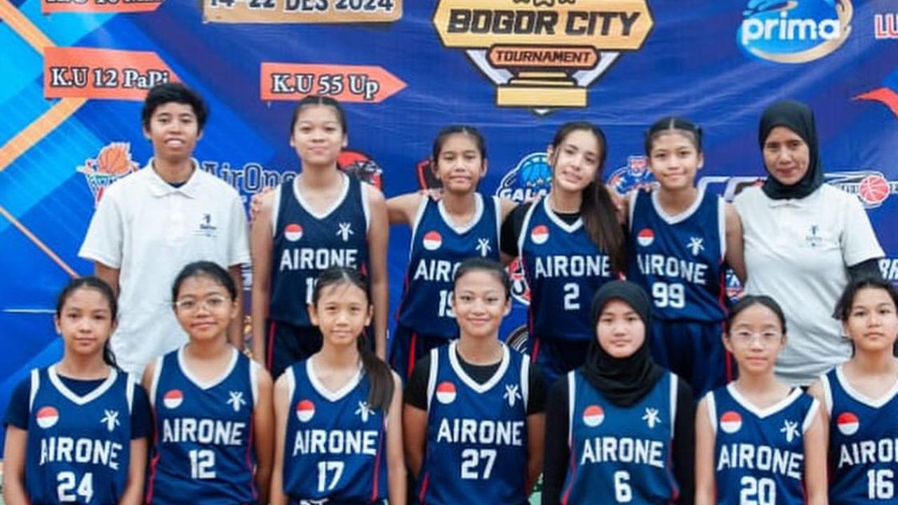7 Potret Mikhayla Bakrie Main Basket, Paras Cantiknya Disebut Duplikat Nia Ramadhani