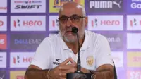 Pelatih Timnas Malaysia, Nelo Vingada (Foto: Istimewa)