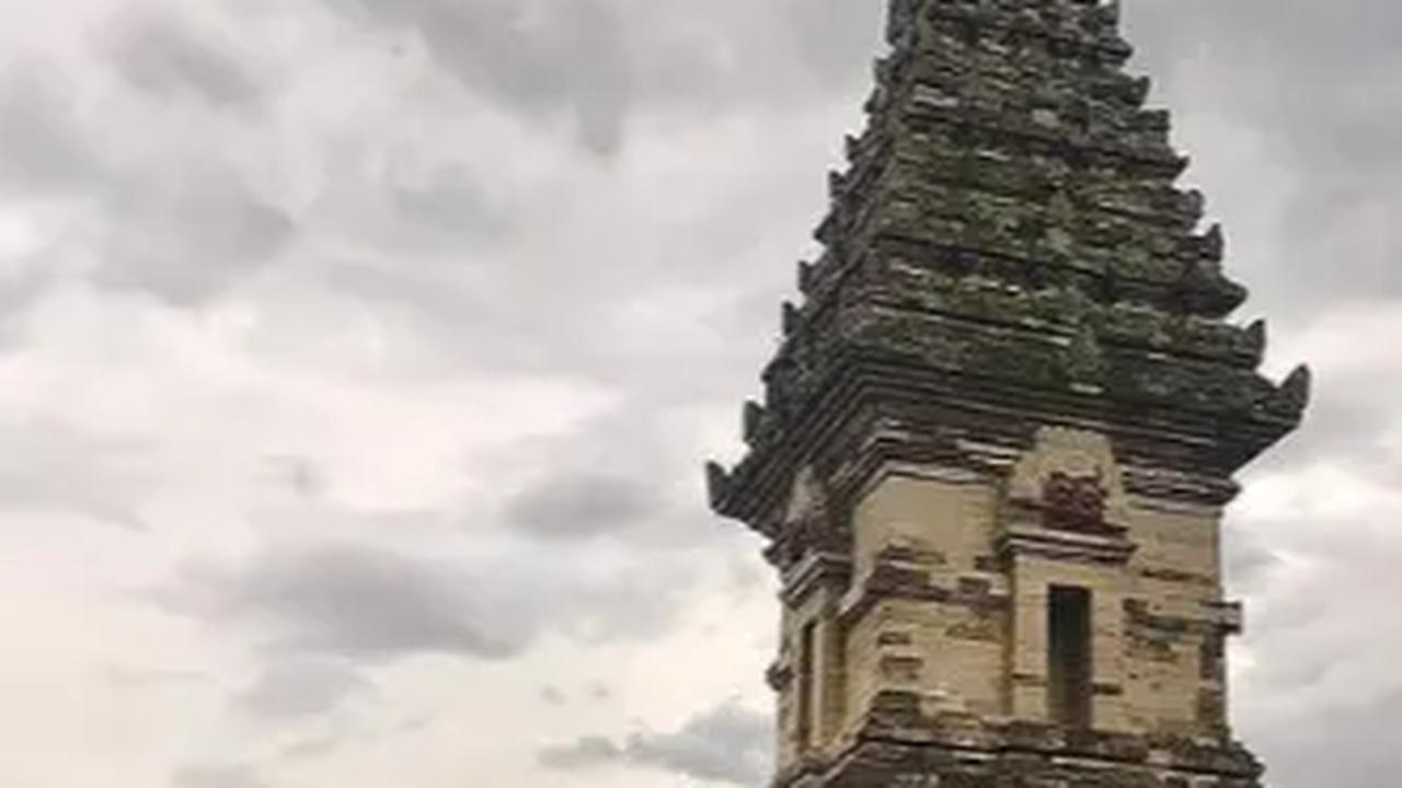 1. Candi Jawi