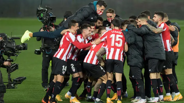 Ekspresi Bahagia Pelatih dan Pemain Athletic Bilbao Tembus ke Final Piala Super Spanyol
