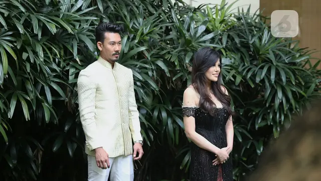 [Bintang] Denny Sumargo dan Dita Soedarjo