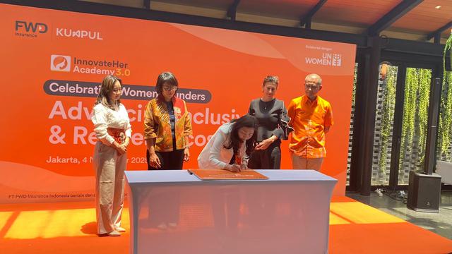 Penandatanganan MoU FWD Insurance dan UN Woman Indonesia