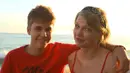 Saat Justin Bieber tampil di iHeartRadio tahun 2016, Taylor Swift tertangkap sedang minum dan melihat ke arah lain seakan tak peduli. (Aussie Gossip)