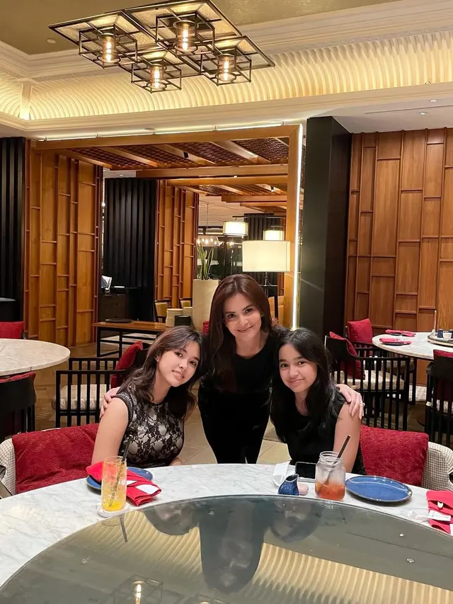 Cut Tary ultah ke- 44 (Foto: Instagram/@cuttaryofficial)