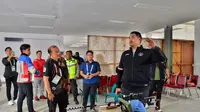 Menteri Pemuda dan Olahraga (Menpora) RI Dito Ariotedjo meninjau beberapa venue PON XXI Aceh-Sumut 2024 di wilayah Aceh, Rabu (18/9/2024) siang, khususnya venue yang mengalami kerusakan akibat cuaca ekstrem yang menimpa Aceh. Menpora pun mengimbau agar ke depannya, penundaan pertandingan bisa dilakukan demi memastikan aspek keselamatan tetap jadi prioritas utama di tengah cauca ekstrem yang melanda. (Dok. Kemenpora)