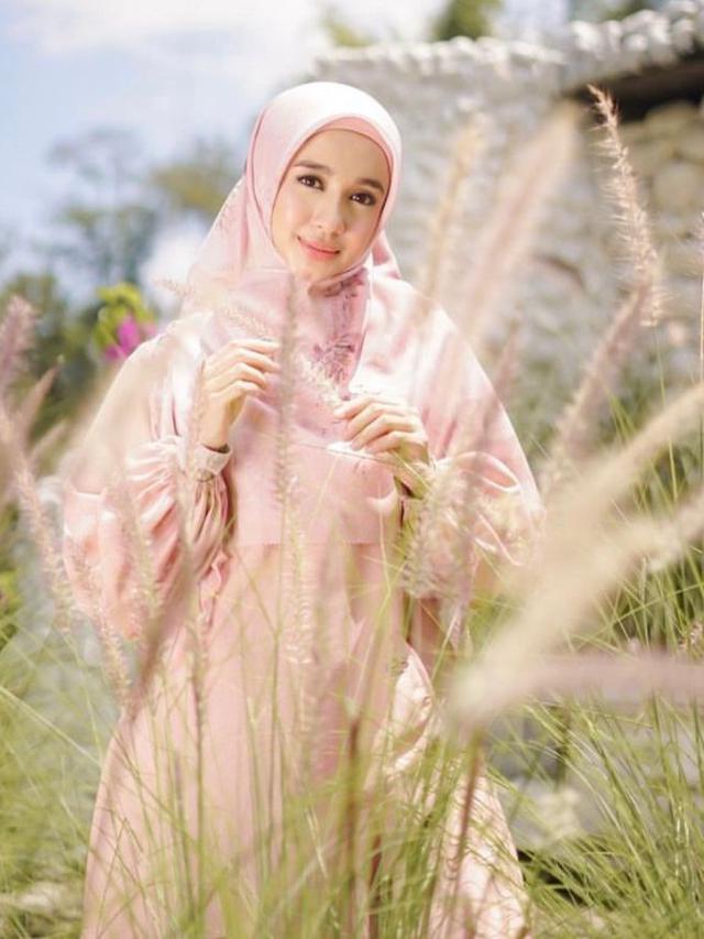 8 Potret Terkini Laudya Cynthia Bella yang Makin Menawan dengan Gaya Hijab Syar’i