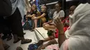 Mereka menyebut stasiun kereta bawah tanah tersebut menjadi tempat paling aman saat ini. (AP Photo/Oded Balilty)