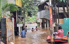 BNPB: Hujan Deras Picu Banjir di Cirebon, Bekasi, dan Jakarta, Warga Diminta Waspada Cuaca Ekstrem