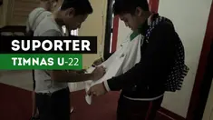 Berita video suporter satu-satunya yang menunggu Evan Dimas setelah Timnas Indonesia U-22 menjalani latihan di Stadion Kapten I Wayan Dipta.