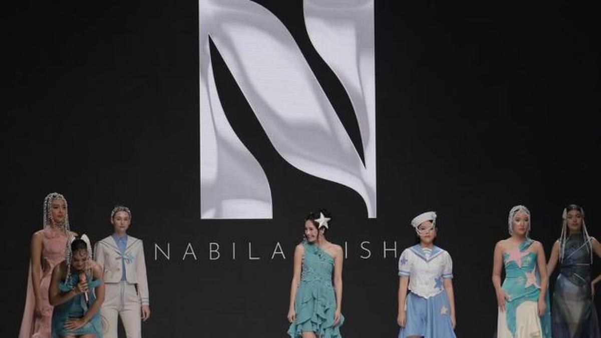 5 Potret Beby Tsabina Saat Melenggang di Indonesian Fashion Aesthetic, Pesona Kecantikan Berkelas