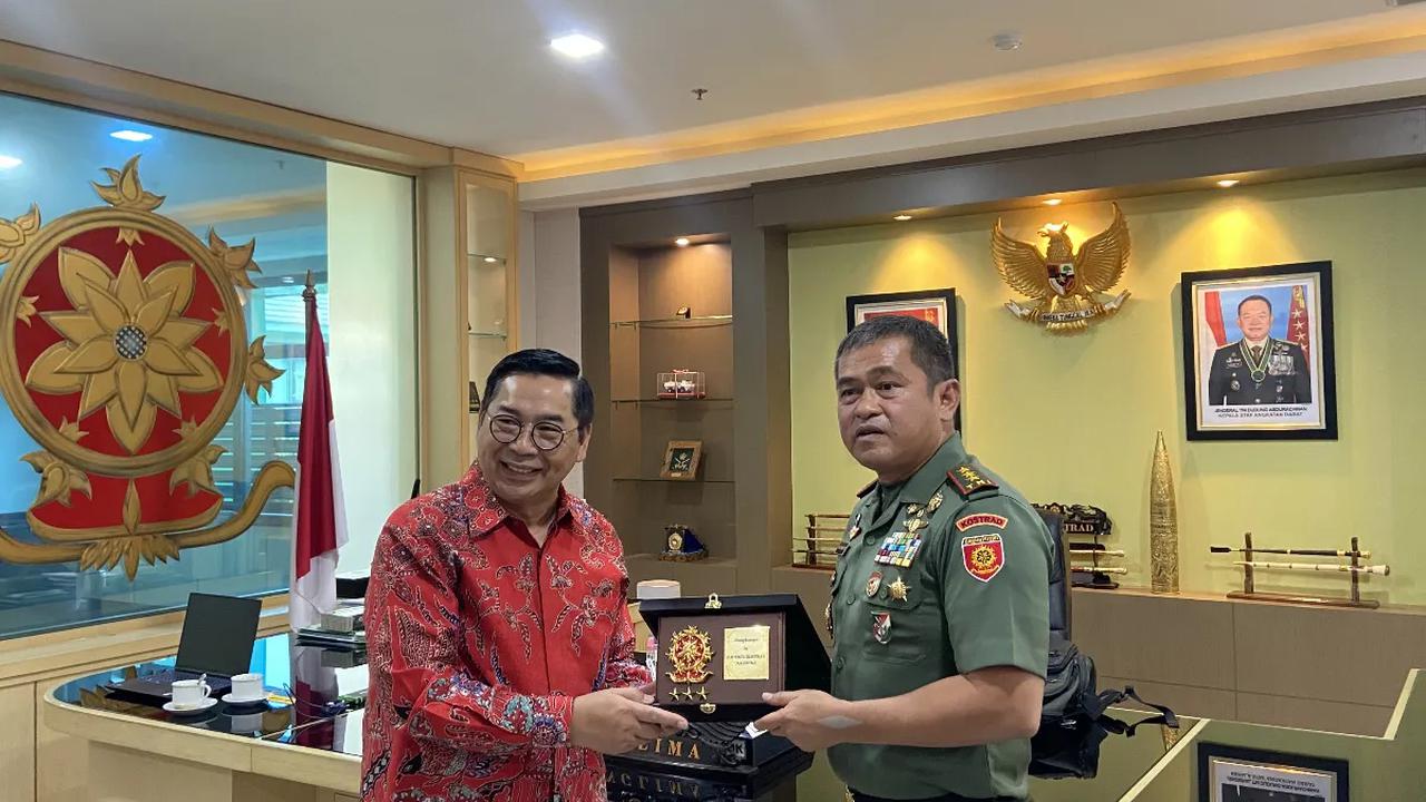 Karir militer Maruli kian mentereng usai diberi kepercayaan memimpin Kodam IX Udayana meliputi daerah Provinsi Bali, Provinsi Nusa Tenggara Barat,dan Provinsi Nusa Tenggara Timur.