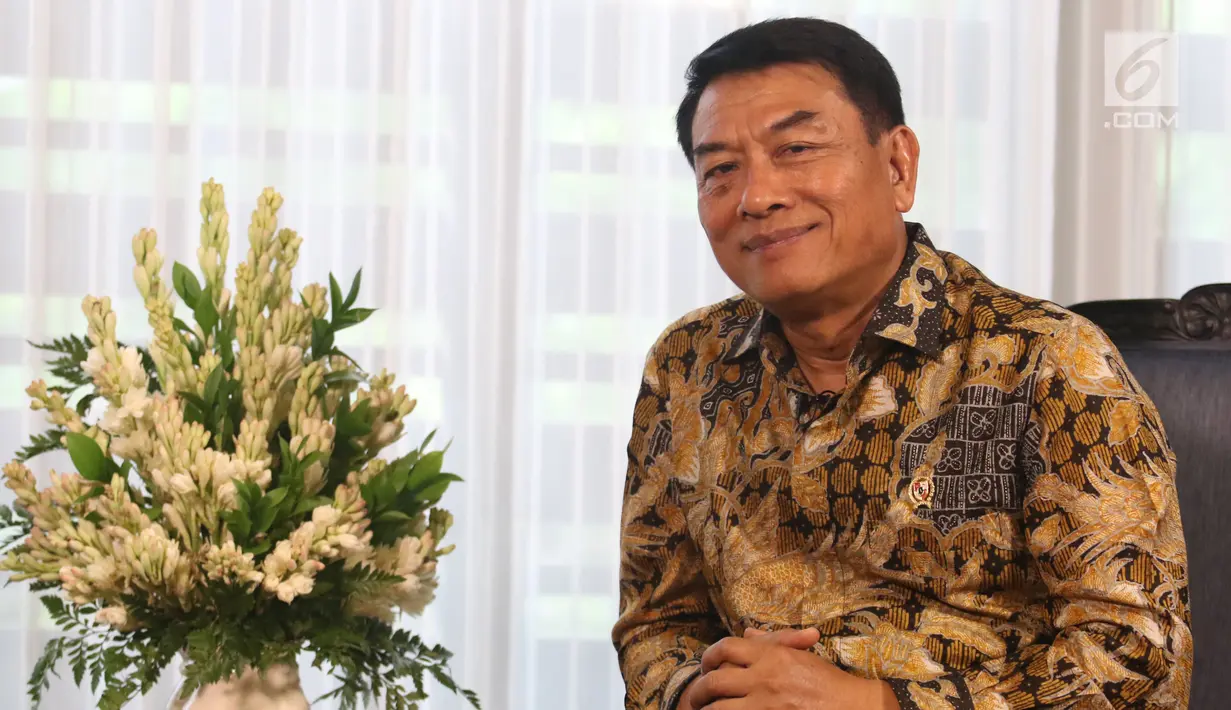 Kepala Staf Presiden Moeldoko saat wawancara dengan KLY di Jakarta, Rabu (16/1). Dalam wawancara tersebut Moeldoko memaparkan kinerja kerja pemerintahan Jokowi-JK hingga saat ini. (Liputan6.com/Angga Yuniar)