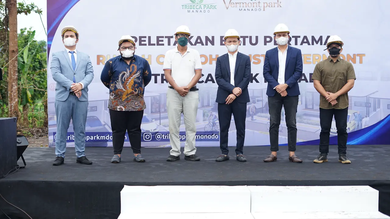 Komitmen Rico Tampenawas (paling kiri) membangun sektor properti di Sulut direalisasikan melalui kehadiran Tribeca park Manado.