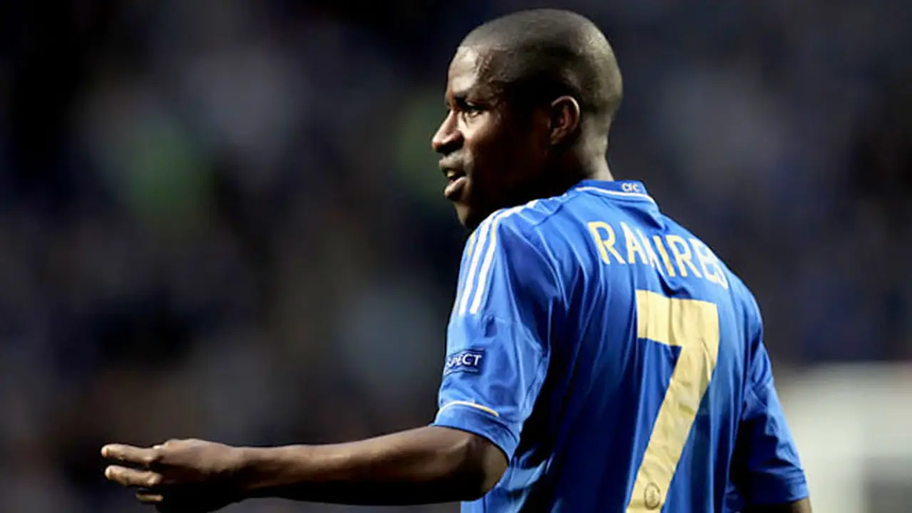 ramires-131010b.jpg