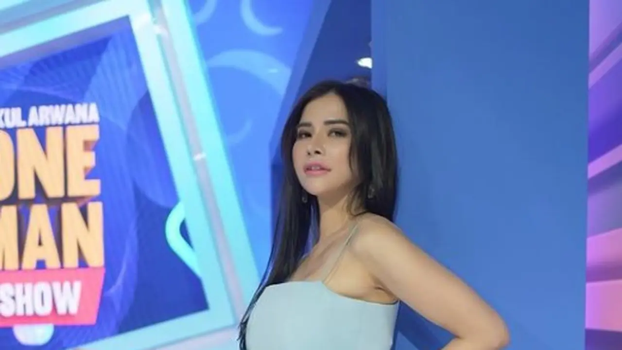 Maria Vania (https://www.instagram.com/p/CP4iI9ANQzx/)