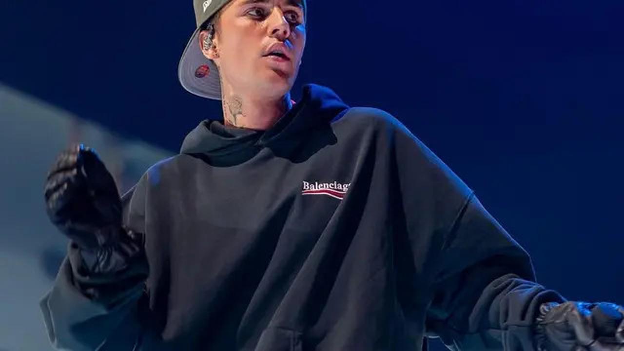Setelah Ungkap Soal Keraguan Diri, Justin Bieber dan Hailey Tampak Habiskan Waktu Bersama di Disneyland