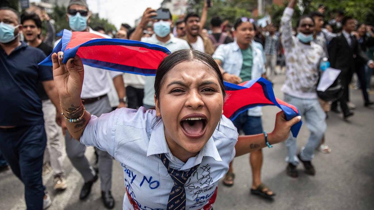 Demonstran di Nepal Targetkan Kaum Elite, Dari Gedung Parlemen hingga Hotel-hotel Mewah