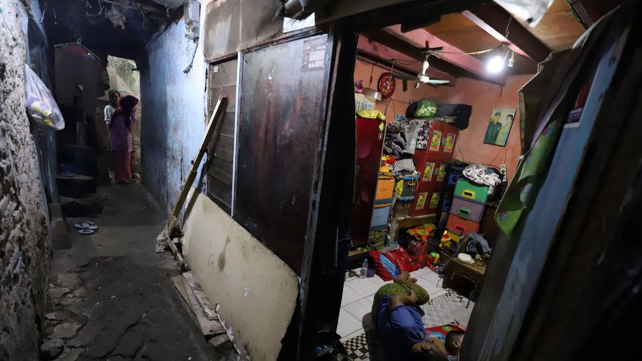 Menteri PKP Maruarar Sirait tinjau rumah Nenek Hasna