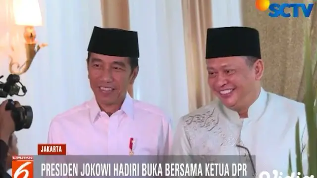 Selain Jokowi, hadir pula Wakil Presiden Jusuf Kalla dan sejumlah pejabat negara lainnya.