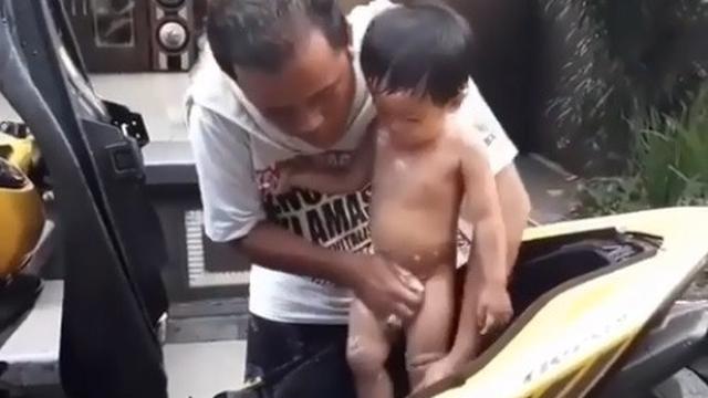 tingkah nyeleneh orangtua asuh anak