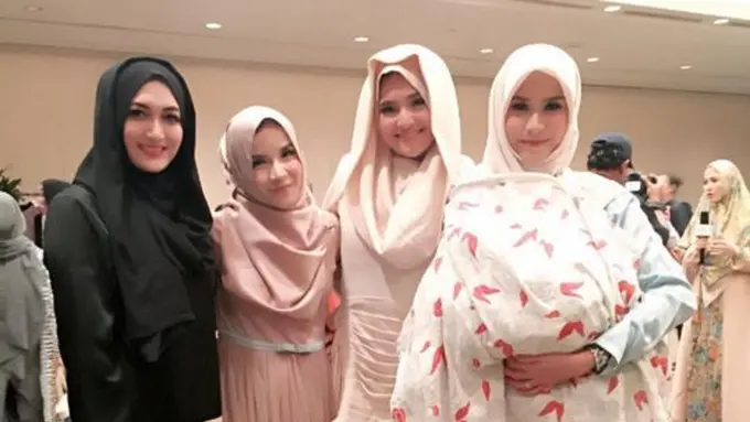 Indriani Hadi, Tasya Nur Medina, Marshanda, dan Zaskia Adya Mecca