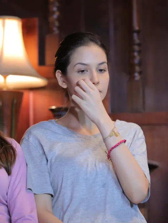 Remaja 21 tahun itu berperan sebagai Saras dalam film Mereka Yang Tak Terlihat. Film garapan sutradara Billy Christian itu mengangkat cerita horor. (Andy Masela/Bintang.com)