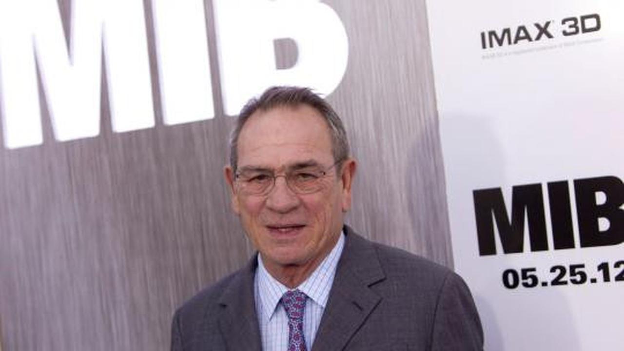 Aktris dan aktor film "Men In Black 3"