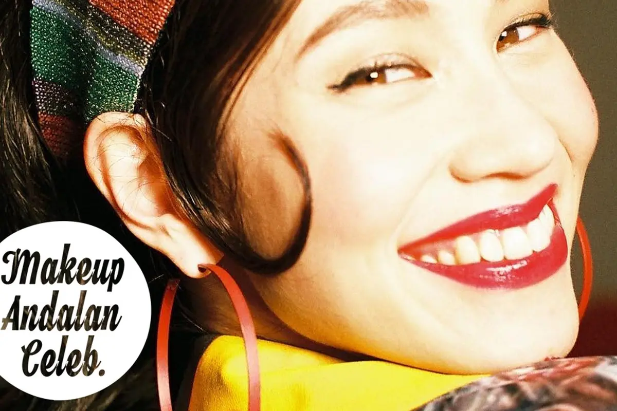 [Bintang] Makeup Andalan Seleb: Tampil Retro, Kiko Mizuhara Pamer Sisi Eccentric Lewat Dandanan Flirty